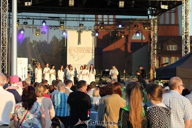 Koncert Uwielbienia - Trzecia Godzina Dnia [26.05.2016] - zdjęcie #1 - eOstroleka.pl