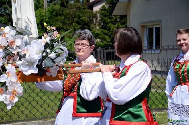 Procesja Bożego Ciała w Kadzidle [26.05.2016] - zdjęcie #63 - eOstroleka.pl
