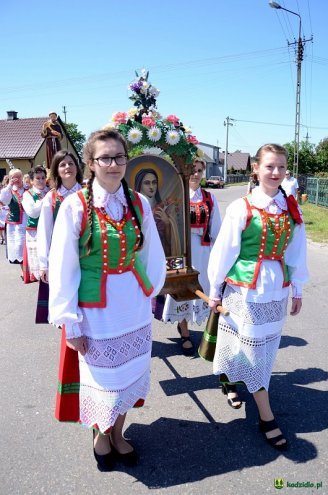 Procesja Bożego Ciała w Kadzidle [26.05.2016] - zdjęcie #40 - eOstroleka.pl