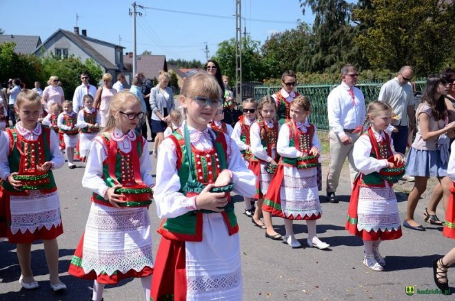 Procesja Bożego Ciała w Kadzidle [26.05.2016] - zdjęcie #38 - eOstroleka.pl
