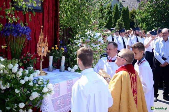 Procesja Bożego Ciała w Kadzidle [26.05.2016] - zdjęcie #33 - eOstroleka.pl