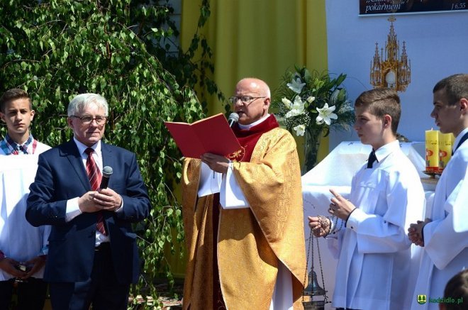 Procesja Bożego Ciała w Kadzidle [26.05.2016] - zdjęcie #17 - eOstroleka.pl