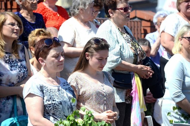 Procesja Bożego Ciała w Kadzidle [26.05.2016] - zdjęcie #10 - eOstroleka.pl