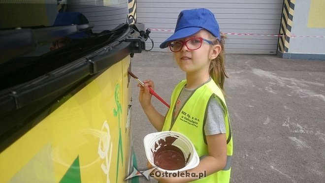 Dzień Dziecka z MZK: Przedszkolaki pomalowały autobus [01.06.2016] - zdjęcie #17 - eOstroleka.pl