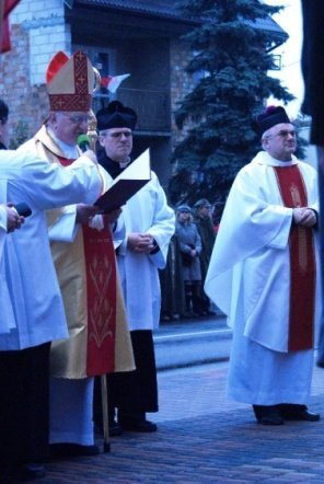 Poświęcenie Pomnika Czwartaków (11.11.09) - zdjęcie #9 - eOstroleka.pl