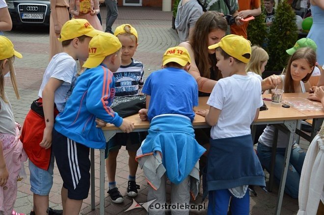 Językowy Dzień Dziecka z I LO w Ostrołęce [01.06.2016] - zdjęcie #40 - eOstroleka.pl