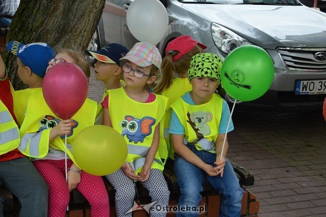 Językowy Dzień Dziecka z I LO w Ostrołęce [01.06.2016] - zdjęcie #30 - eOstroleka.pl