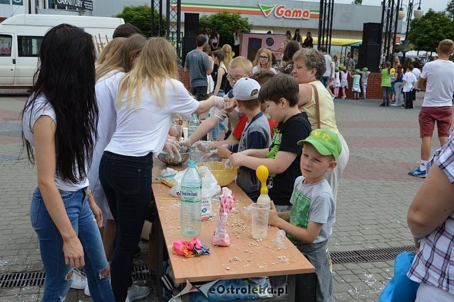 Językowy Dzień Dziecka z I LO w Ostrołęce [01.06.2016] - zdjęcie #3 - eOstroleka.pl