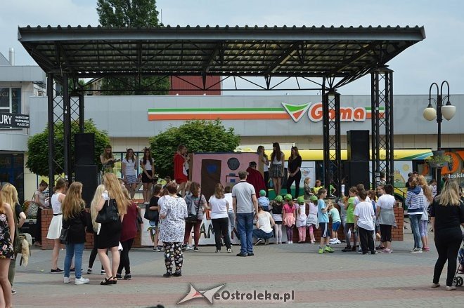 Językowy Dzień Dziecka z I LO w Ostrołęce [01.06.2016] - zdjęcie #89 - eOstroleka.pl