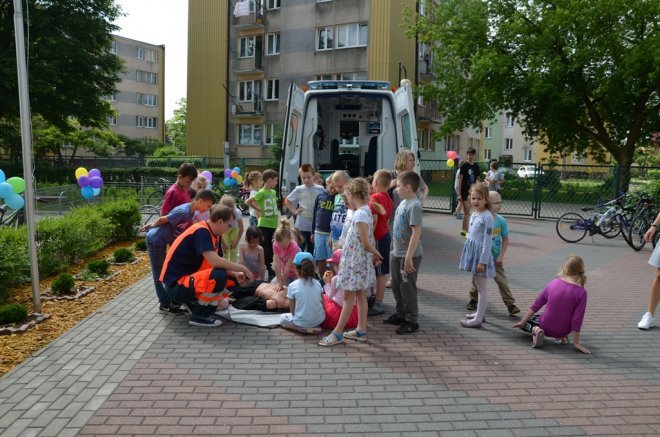Dzień Dziecka w SP Nr 2 [1.06.2016] - zdjęcie #36 - eOstroleka.pl