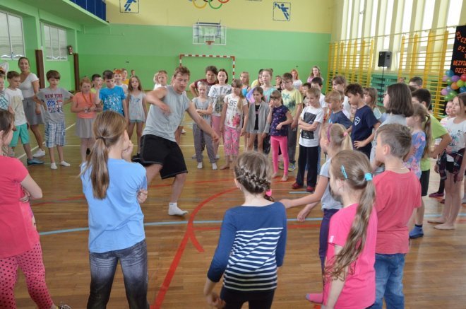 Dzień Dziecka w SP Nr 2 [1.06.2016] - zdjęcie #23 - eOstroleka.pl
