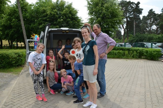 Dzień Dziecka w SP Nr 2 [1.06.2016] - zdjęcie #1 - eOstroleka.pl