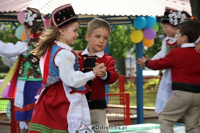 Jubileusz 40-lecia istnienia Przedszkola Miejskiego nr 7 Tęczowa Kraina w Ostrołęce [02.06.2016] - zdjęcie #86 - eOstroleka.pl