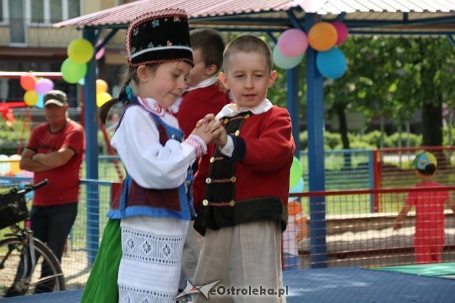 Jubileusz 40-lecia istnienia Przedszkola Miejskiego nr 7 Tęczowa Kraina w Ostrołęce [02.06.2016] - zdjęcie #95 - eOstroleka.pl