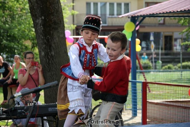 Jubileusz 40-lecia istnienia Przedszkola Miejskiego nr 7 Tęczowa Kraina w Ostrołęce [02.06.2016] - zdjęcie #96 - eOstroleka.pl