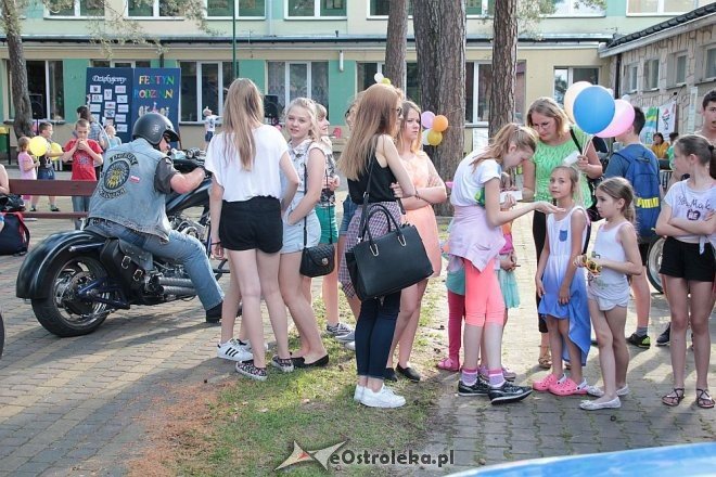 Festyn rodzinny w Szkole Podstawowej nr 4 w Ostrołęce [02.06.2016] - zdjęcie #70 - eOstroleka.pl