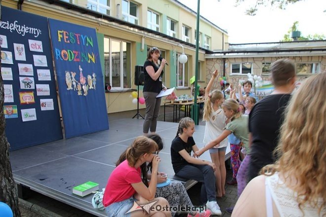 Festyn rodzinny w Szkole Podstawowej nr 4 w Ostrołęce [02.06.2016] - zdjęcie #82 - eOstroleka.pl