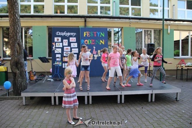 Festyn rodzinny w Szkole Podstawowej nr 4 w Ostrołęce [02.06.2016] - zdjęcie #4 - eOstroleka.pl