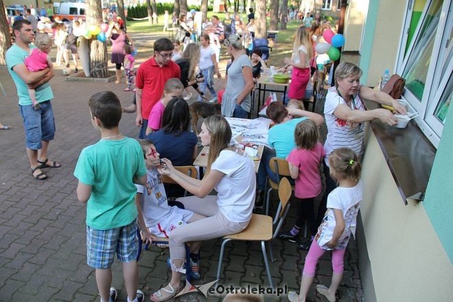Festyn rodzinny w Szkole Podstawowej nr 4 w Ostrołęce [02.06.2016] - zdjęcie #1 - eOstroleka.pl