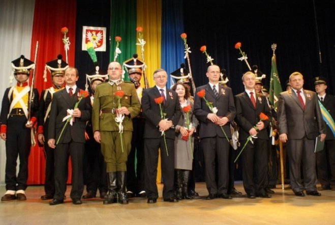 Uroczysta Sesja Rady Misata (11.11.09) - zdjęcie #43 - eOstroleka.pl
