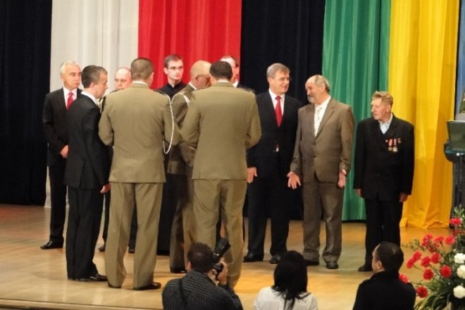Uroczysta Sesja Rady Misata (11.11.09) - zdjęcie #30 - eOstroleka.pl