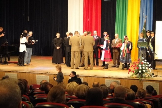 Uroczysta Sesja Rady Misata (11.11.09) - zdjęcie #26 - eOstroleka.pl