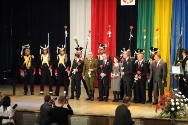 Uroczysta Sesja Rady Misata (11.11.09) - zdjęcie #16 - eOstroleka.pl