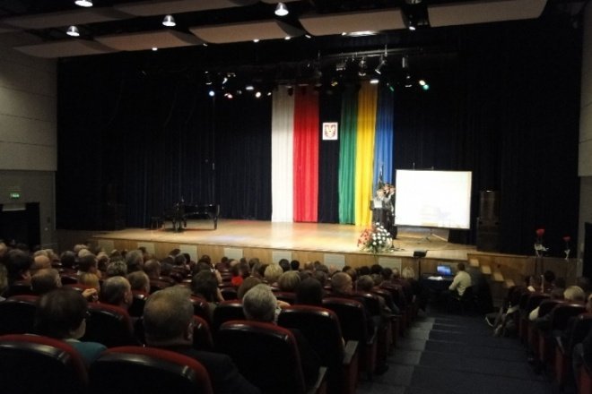 Uroczysta Sesja Rady Misata (11.11.09) - zdjęcie #11 - eOstroleka.pl