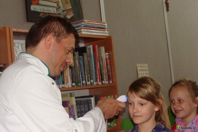 Spotkanie z aptekarzem w kadzidlańskiej bibliotece [03.06.2016] - zdjęcie #25 - eOstroleka.pl