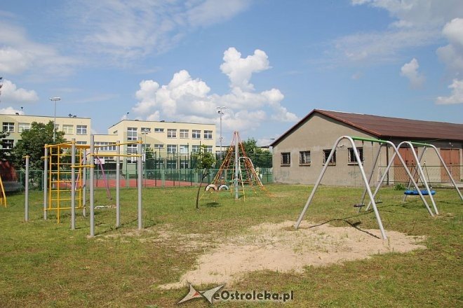 Otwarcie nowego placu zabaw dla ostrołęckiej Korczakówki [04.06.2016] - zdjęcie #69 - eOstroleka.pl