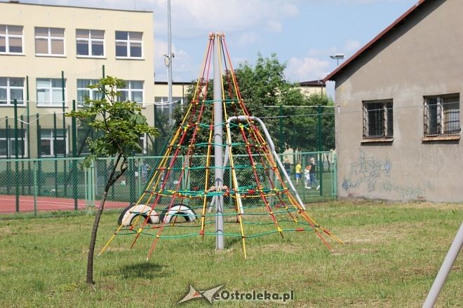 Otwarcie nowego placu zabaw dla ostrołęckiej Korczakówki [04.06.2016] - zdjęcie #37 - eOstroleka.pl