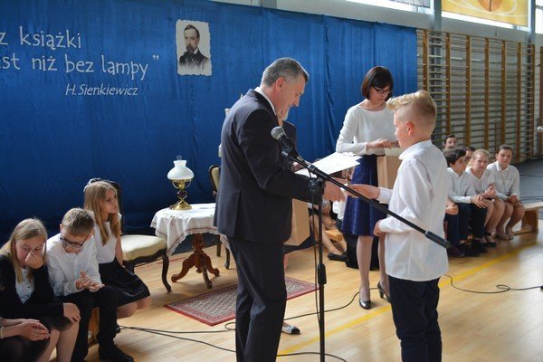 Dzień Patrona w Szkole Podstawowej w Łysych [07.06.2016] - zdjęcie #11 - eOstroleka.pl