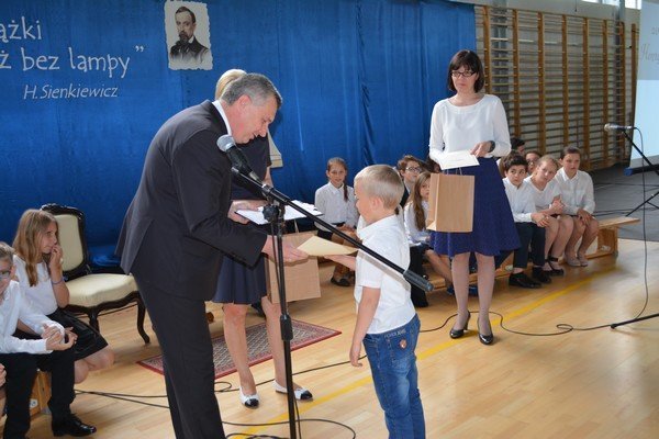 Dzień Patrona w Szkole Podstawowej w Łysych [07.06.2016] - zdjęcie #52 - eOstroleka.pl