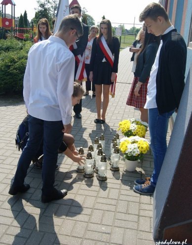 Uroczystości rocznicowe nadania imienia szkole w Dylewie [07.06.2016] - zdjęcie #7 - eOstroleka.pl