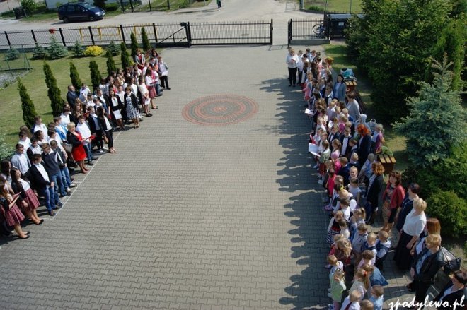 Uroczystości rocznicowe nadania imienia szkole w Dylewie [07.06.2016] - zdjęcie #10 - eOstroleka.pl