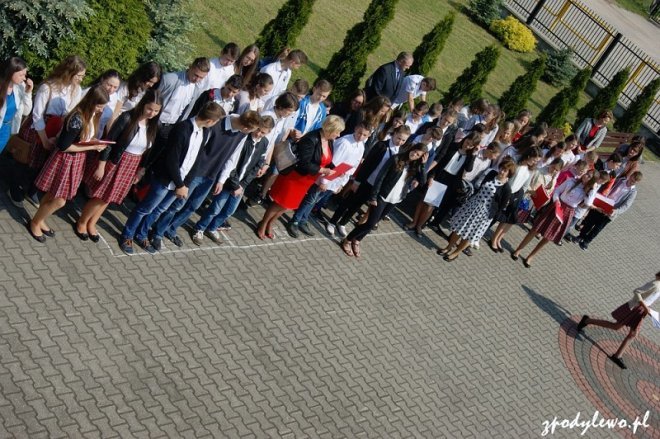 Uroczystości rocznicowe nadania imienia szkole w Dylewie [07.06.2016] - zdjęcie #12 - eOstroleka.pl