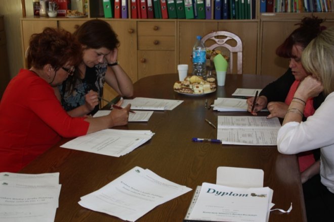 Konkurs wiedzy z języka polskiego w Zespole Szkół SIGiE [08.06.2016] - zdjęcie #5 - eOstroleka.pl