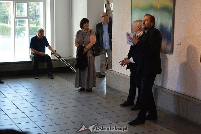 Wernisaż wystawy malarstwa Anny Alicji Trochim w Galerii Ostrołęka [09.06.2016] - zdjęcie #27 - eOstroleka.pl