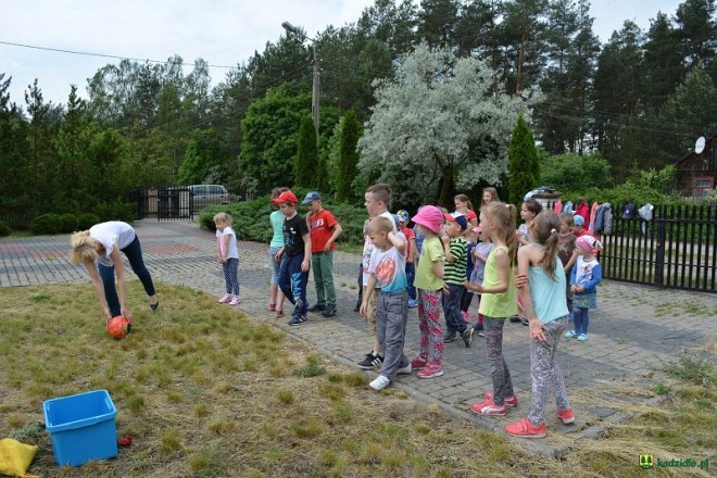 Moc atrakcji na Dzień Dziecka dla uczniów ze Szkoły Podstawowej w Glebie [14.06.2016 - zdjęcie #6 - eOstroleka.pl