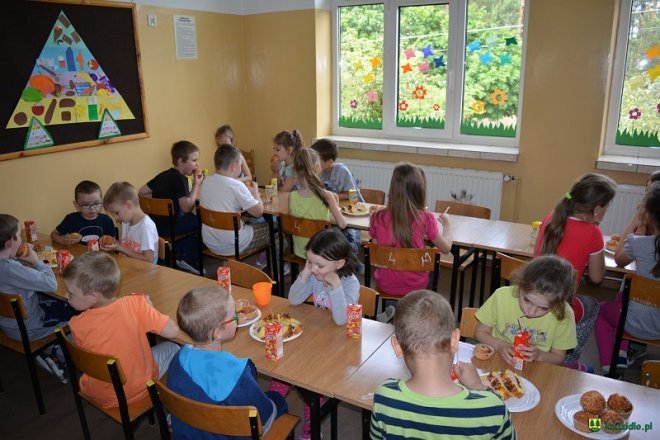Moc atrakcji na Dzień Dziecka dla uczniów ze Szkoły Podstawowej w Glebie [14.06.2016 - zdjęcie #12 - eOstroleka.pl