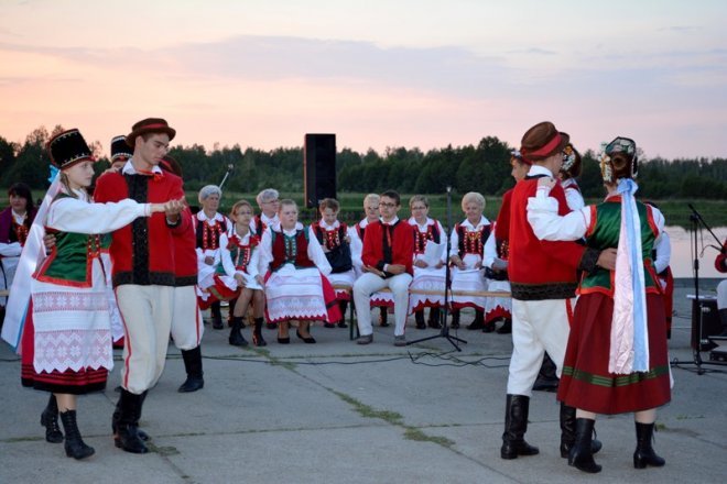 „Noc Świętojańska” w Serafinie [21.06.2016] - zdjęcie #26 - eOstroleka.pl
