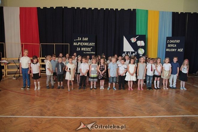 Zakończenie roku szkolnego w oddziałach przedszkolnych Szkoły Podstawowej nr 6 [23.06.2016] - zdjęcie #9 - eOstroleka.pl