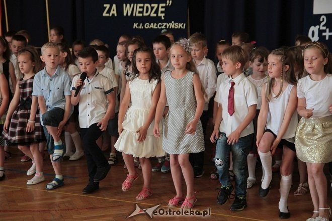 Zakończenie roku szkolnego w oddziałach przedszkolnych Szkoły Podstawowej nr 6 [23.06.2016] - zdjęcie #30 - eOstroleka.pl