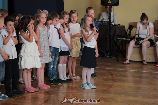 Zakończenie roku szkolnego w oddziałach przedszkolnych Szkoły Podstawowej nr 6 [23.06.2016] - zdjęcie #81 - eOstroleka.pl