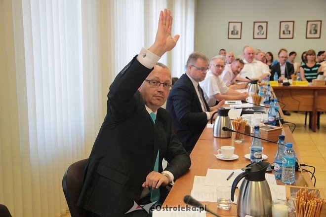 Prezydent Kotowski z absolutorium za ubiegły rok [23.06.2016] - zdjęcie #6 - eOstroleka.pl