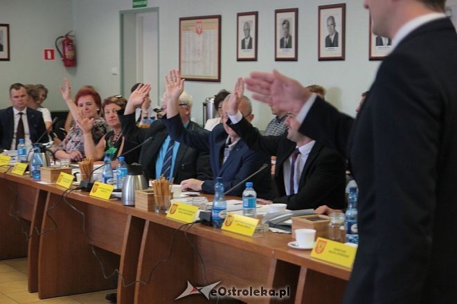 Prezydent Kotowski z absolutorium za ubiegły rok [23.06.2016] - zdjęcie #4 - eOstroleka.pl