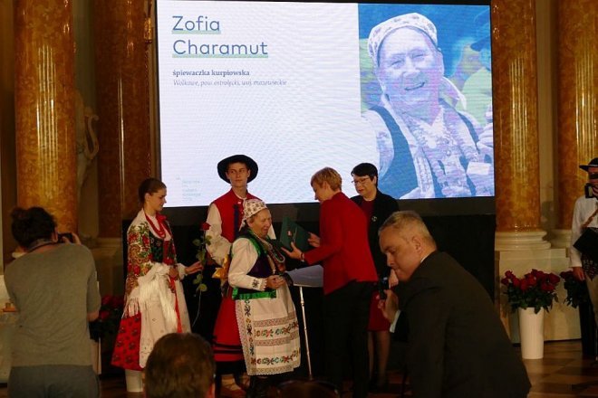 Kurpianki odznaczone „Za zasługi dla kultury ludowej” [23.06.2016] - zdjęcie #8 - eOstroleka.pl