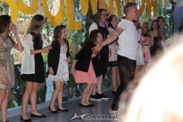 Bal absolwenta w Szkole Podstawowej nr 10 im. Jana Pawła II w Ostrołęce [21.06.2016] - zdjęcie #39 - eOstroleka.pl