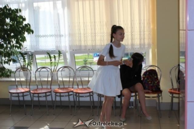 Bal absolwenta w Szkole Podstawowej nr 10 im. Jana Pawła II w Ostrołęce [21.06.2016] - zdjęcie #35 - eOstroleka.pl