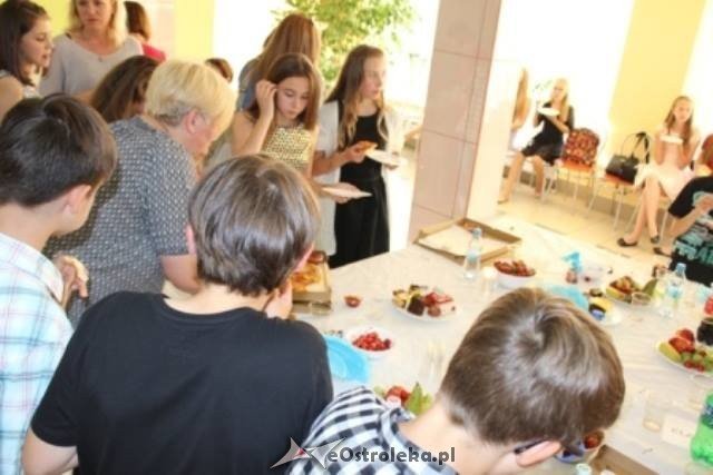 Bal absolwenta w Szkole Podstawowej nr 10 im. Jana Pawła II w Ostrołęce [21.06.2016] - zdjęcie #14 - eOstroleka.pl